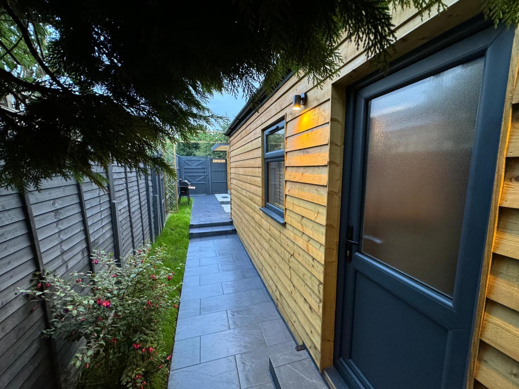 Wild & Free Hot Tub Retreat Daire Dartford Dış mekan fotoğraf